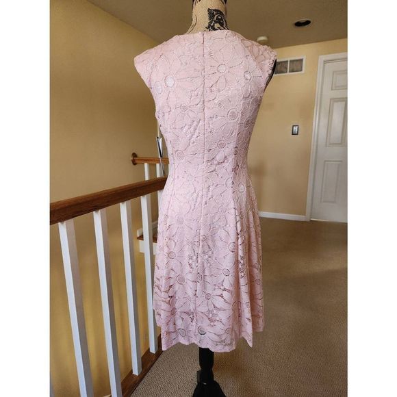 NWT, Chetta B, Pink Lace Dress, Size 6 - Picture 2 of 12